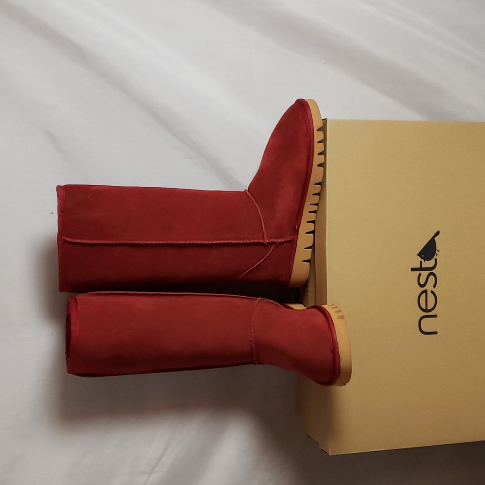 NEW Nest Everest Pull On Boot